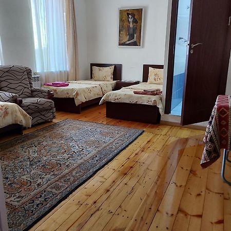 Hotel Bonjour House Erywań Zewnętrze zdjęcie