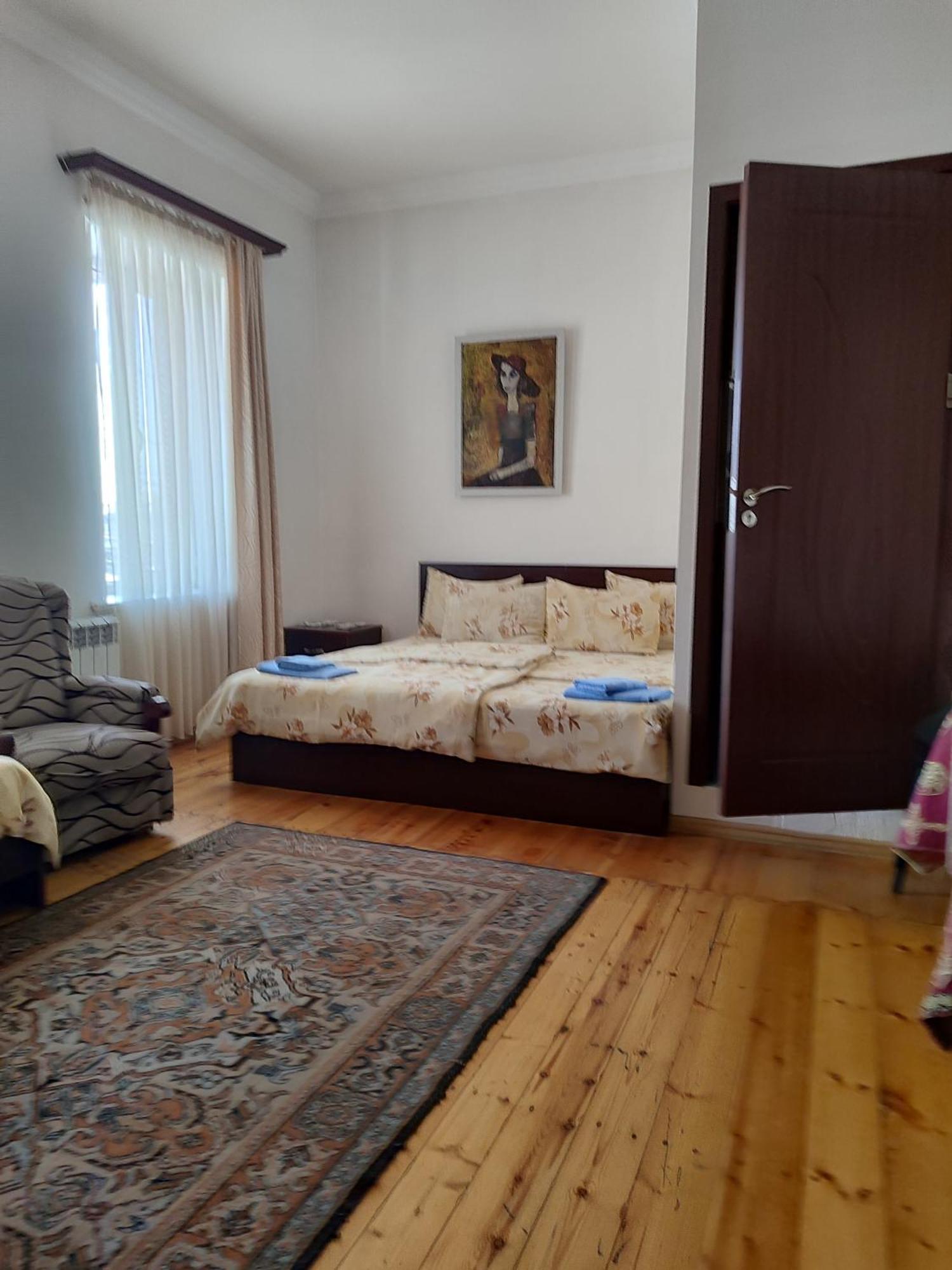 Hotel Bonjour House Erywań Zewnętrze zdjęcie